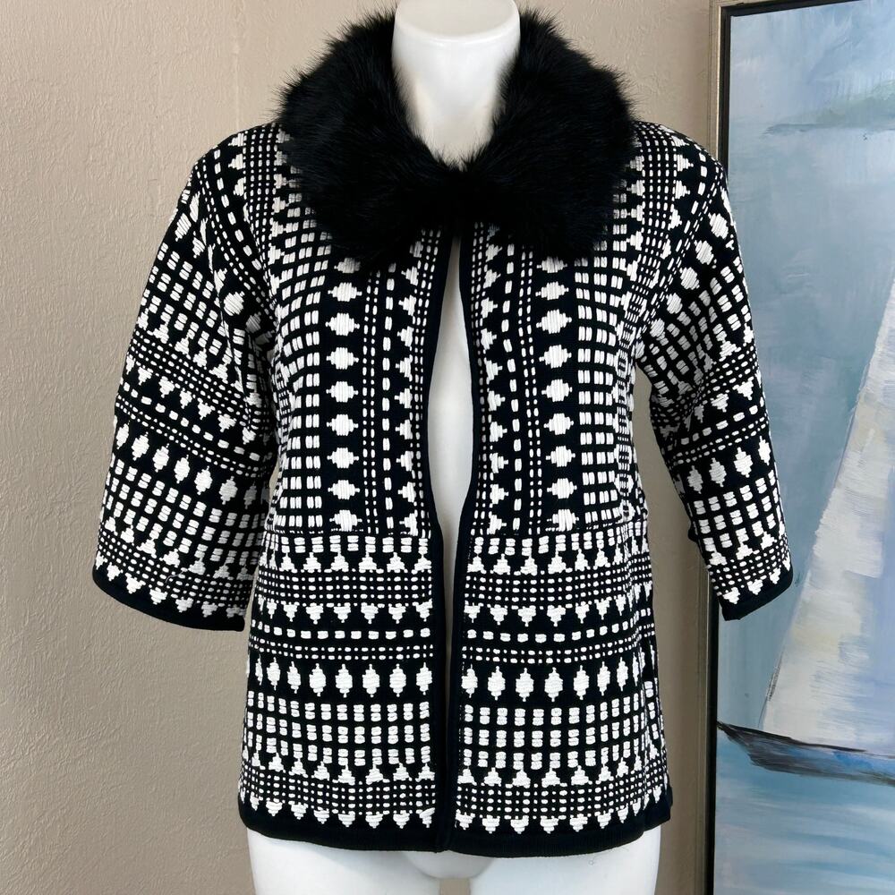Chico's Sweater Jacket
Convertible Faux Fur
Collar Black White size 4 - Picture 2 of 8